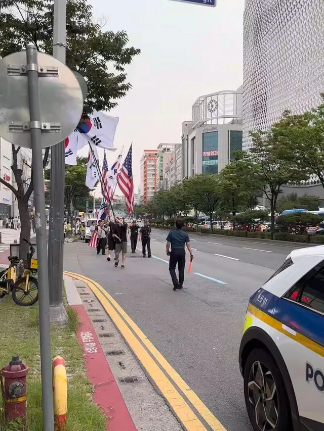 대전 부정선거 원천무효 집회!
우리가 입틀막 법을 무서워 한다고?

두려워 말라 내가 너와 함께 함이니라 놀라지 말라 나는 네 하나님이 됨이니라