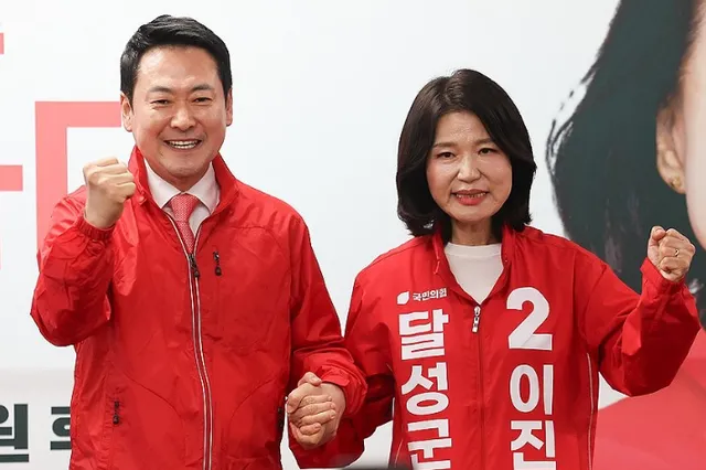 이진숙 "장동혁, 정점식 모두 맞아…대표 임기는 보장돼야"

▶ 알립니다 * 인터뷰를 인용보도할 때는 프로그램명 'CBS라디오 '를 정확히 밝혀