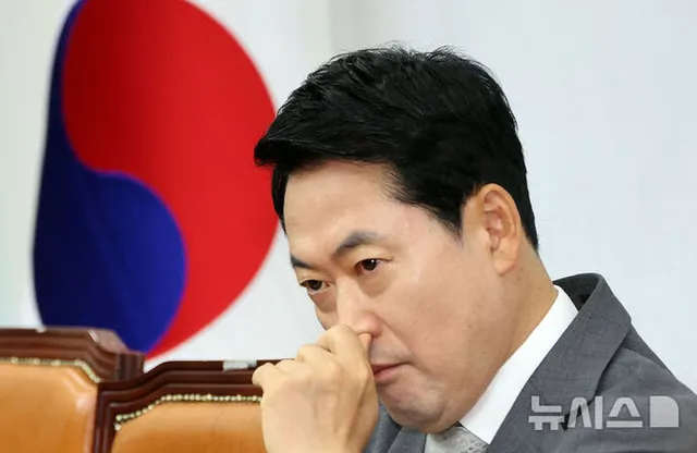 장동혁 대표, 이후 당 대표직을 어떻게 수성(守成)?..“고뇌 해봐야~”

지난 6월 3일 지방선거가 끝나고 지방 자치단체의 장의 취임하고 지방