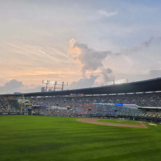 잠실구장 야구직관^^
#잠실구장#당일예매#외야는처음