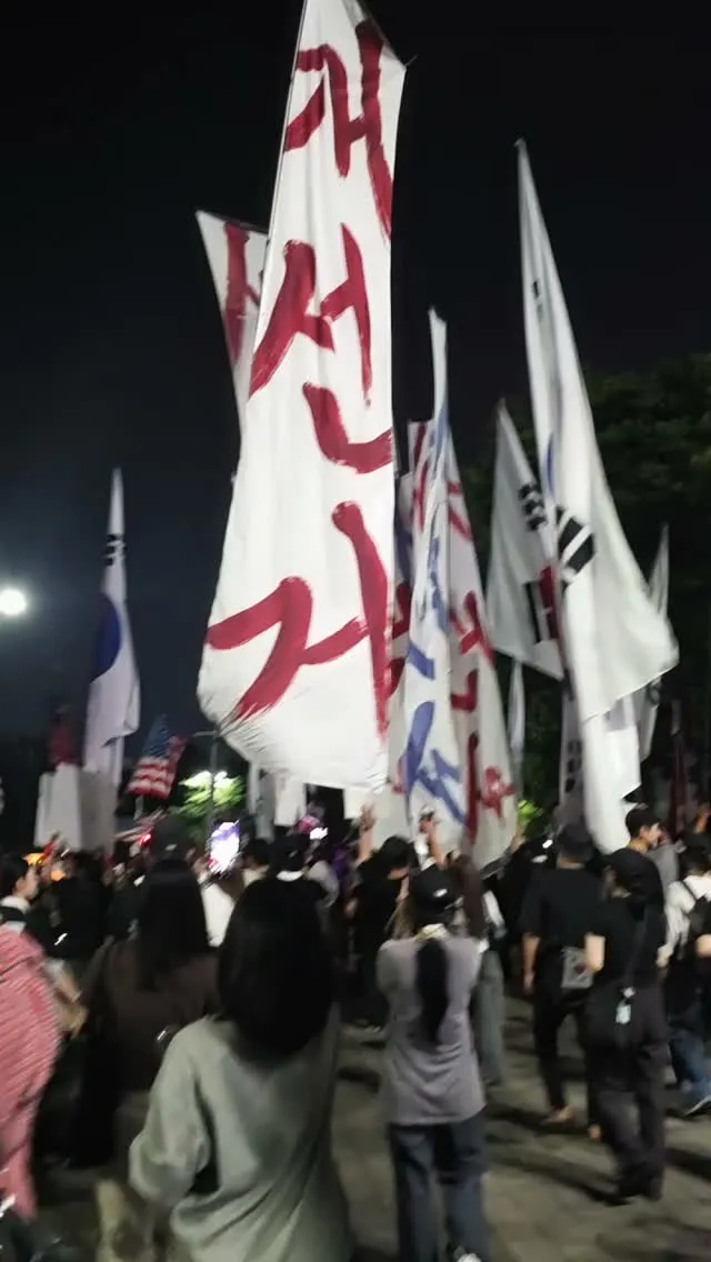 부정선거 맞다고. 🙆🏻‍♀️⭕️ 그니까 재선거 하자고.
근데 선관위가 재선거 주장하지 말래.

그래서 재선거를 해야한다는 목소리를 내는게
국