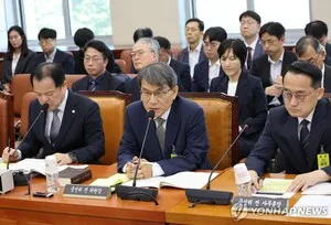 '6·3 투표용지 부족사태' 노태악, 오늘 국조특위 첫 청문회 소환

노태악 전 중앙선거관리위원회 위원장이 14일 국회에 출석한다.