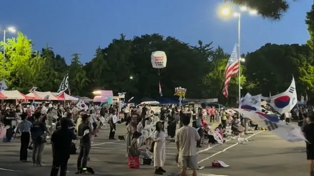 7/13 20:20 올공 현상황

유독 우리 나라의 귀여운 꿈나무들이 많이 보이는 오늘
너네를 위해 이 나라 꼭 지킬께 😭🇰🇷❤️