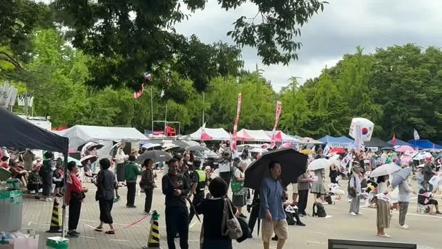 7/14 15:45 올공 현상황

곧 비가 우장창창 내릴거 같은 하늘 🌫️🌨️
그래도 알빠노 목소리 내는 애국자님들 🇰🇷♥️