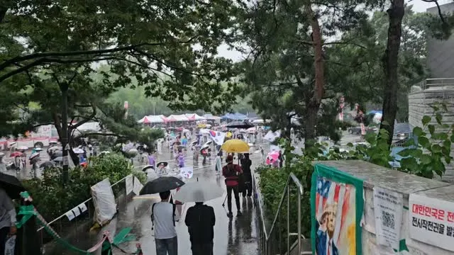 자봉들이 죽어갑니다
자리 지켜주실 분들이 절실히 필요해요