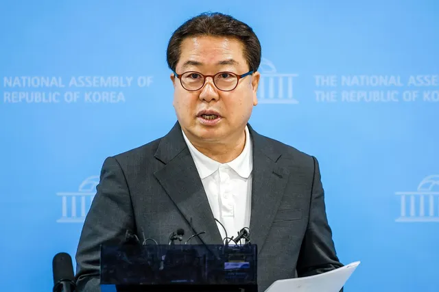 [단독] 장동혁, 경기도당 위원장으로 '최측근' 조광한 띄우기, 당권파 세...

국민의힘 경기도당위원장 선거에서 장동혁 대표 최측근 조광한 최