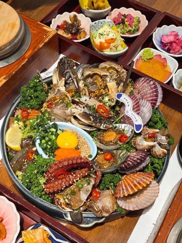 🚩미포집 롯데월드몰점

미녀해물장정식😍

#잠실롯데월드몰맛집 #잠실맛집 #잠실맛집추천 #잠실롯데월드몰 #해물장