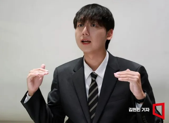 "계파 이해로 청년최고 부결, 민주당 위기 보여줘"…24세 최고위원 후보...

"한번 뚫어보겠습니다.