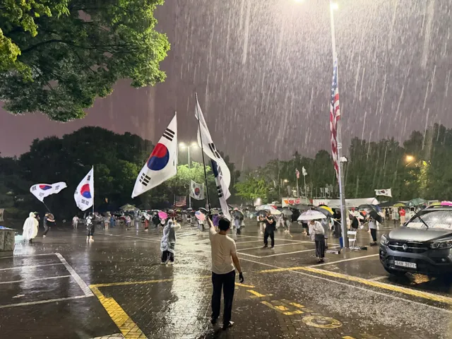 올림픽공원 핸드볼경기장 (2026.07.14)

7월 5일 이후로 처음 온 올공 ㅠ.ㅠ 
이렇게 오래 못 온것도 처음이지 싶다.
드디어 나도 애