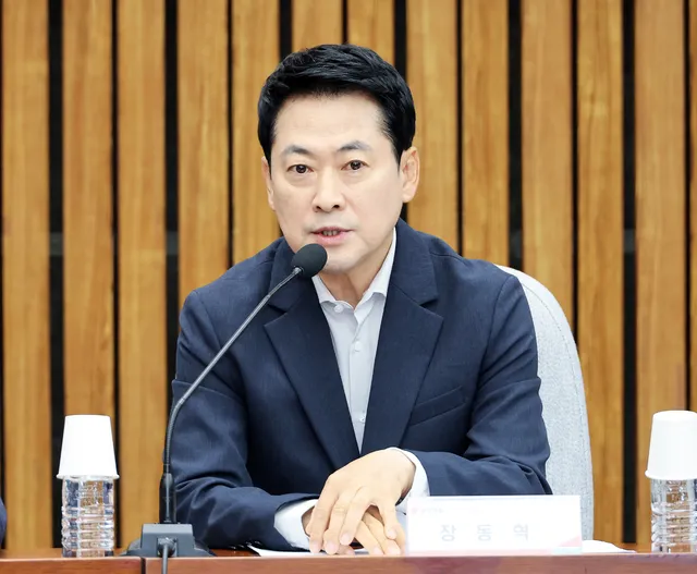 인천·부산 이어 광주 찾는 장동혁…잇단 장외 정치에 반응은 '싸늘'

6·3 지방선거 이후 사퇴 압박을 받고 있는 장동혁 국민의힘 대표가 인천과