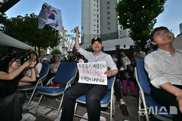 광주선관위 찾은 장동혁…"선거제도 개혁" 지지 호소

[전남광주=뉴시스]이영주 기자 = 장동혁 국민의힘 당대표가 광주를 찾아 부정선거 의혹 규명