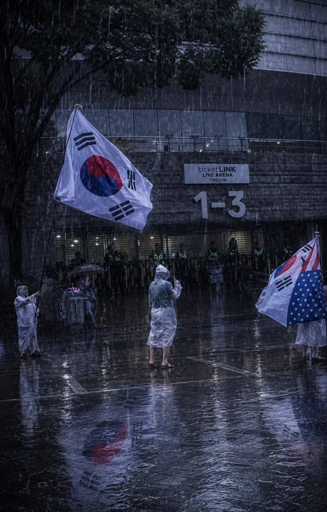 살기좋고 치안좋은 나라라 생각했는데
그런나라는 옛말같다

썩어빠진나라 

국민들이 도대체 무슨죄지 ..