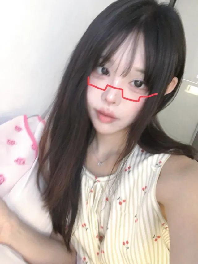🍒
잠옷이라는점 ,,