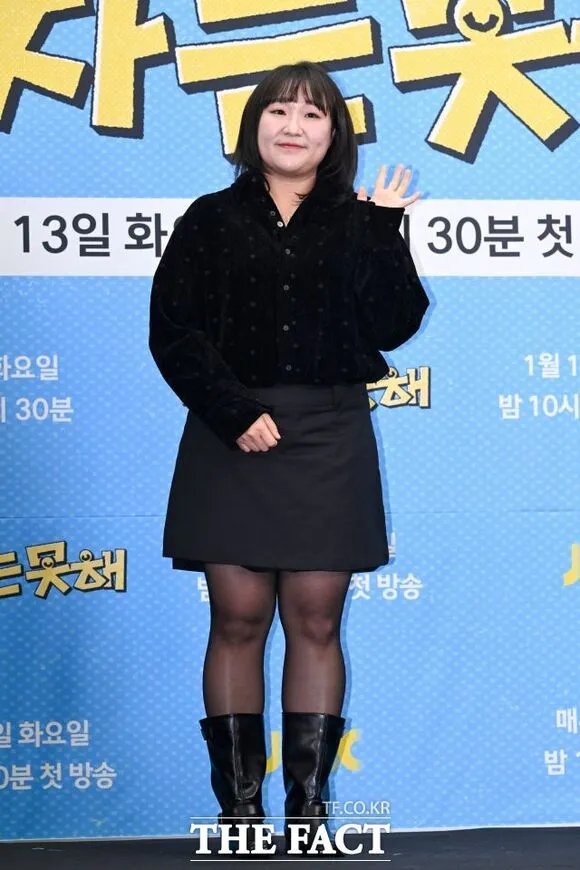 이수지 유튜브, '재선거 장면' 사과…"정치 성향과 무관"

재선거 외치는 민원인 등장 장면 논란제작진 정치적 입장 전하려는 의도 없었다방송인 