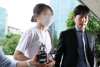 경찰, 잠실 개표소 진입 막은 30대 여성 구속영장 신청

[서울=뉴스핌] 고다연 기자 = 경찰이 서울 송파구 올림픽공원 개표소 봉쇄 시위 현장