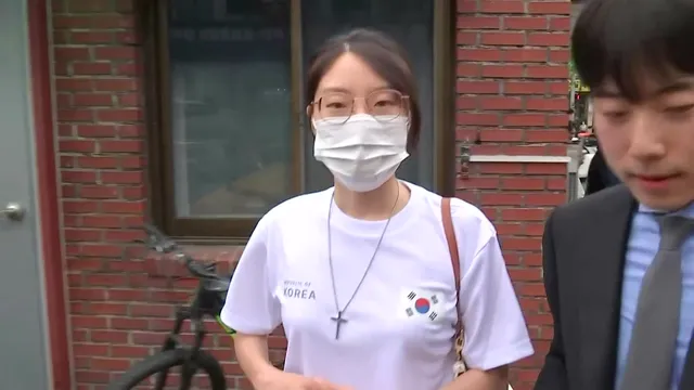 경찰, 잠실개표소 진입 막은 30대 여성 구속영장 신청

서울 송파경찰서는 오늘(16일) 잠실 개표소 봉쇄 시위 현장에서 체육단체 진입을 막아 