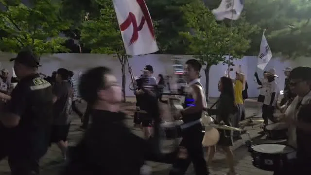 그래 뭐~ 까짓거 재선족  한번 더 하자~

7.17 금요일
올림픽공원역 3번출구 18:30~
재선족 싹다 모여랏!

7.18 토요일
마로니에 