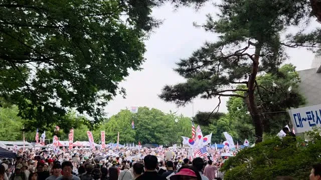 7월 17일 5시 올공
와... 진짜 초기에 올공만큼 사람 엄청나다..
힘난당
멸공!!!! 🇰🇷 🇰🇷 🇰🇷 🇰🇷 🇰🇷