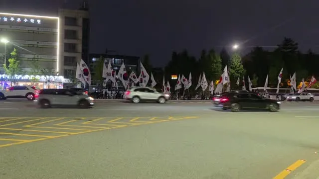 260717 잠실민주화운동🇰🇷
아!!!! 올공 온김에 하루 더 있다가 가야겄다!!!
부정선거 재선거🇰🇷🇰🇷
하루론 좀 아쉽네요
TKY