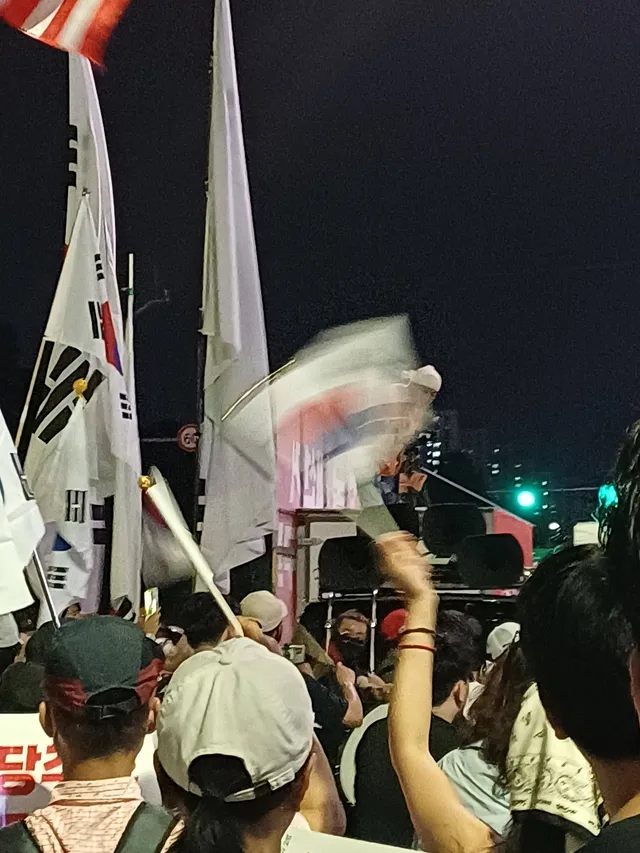 강남역부터 올공 밖까지 폴코스 완주 했습니다
같이 걸어주신분들 감사합니다
고생하셨습니다 특히 단장님!!