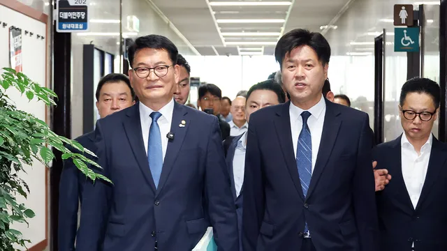 민주, 전대 대진 확정...국힘, 차기 당권주자 설전

■ 진행 : 이여진 앵커■ 출연 : 조기연 변호사, 이준우 국민의힘 미디어 대변인* 아래