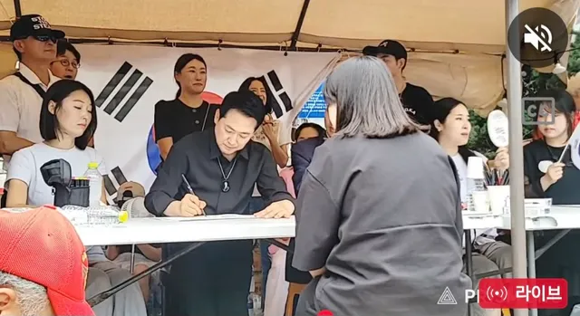 🥊 올공은 팬사장소가 아니다 
옆에 아이돌 공연장으로 꺼져라!!! https://t.co/vZjeRN4IZE