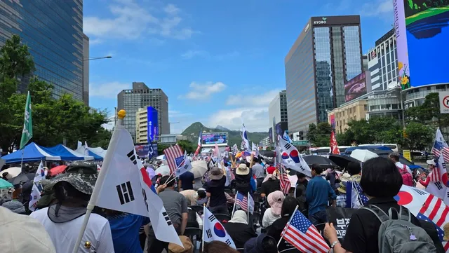오늘,
정말 애국하기 좋은 날씨죠?^^

광화문. 올공. 전국 곳곳에서 애국하시는
모든 애국자님 감사합니다.
화이팅!!!!🫡🫡🫡 https