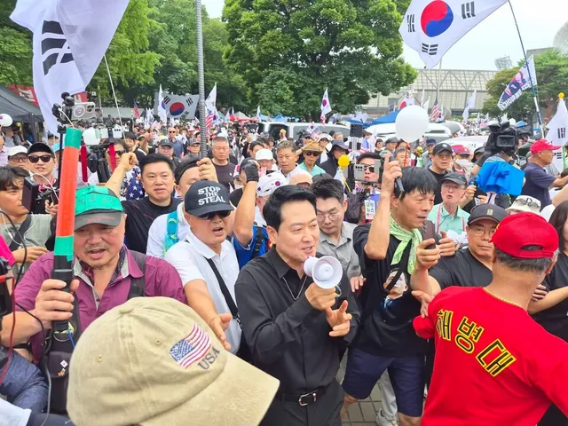 장동혁, 제헌절 올림픽공원에서 "이재명 정부 1년은 헌법 파괴"

[더퍼블릭=정진철 기자] 제78주년 제헌절을 맞이한 7월 17일, 정치권의 이