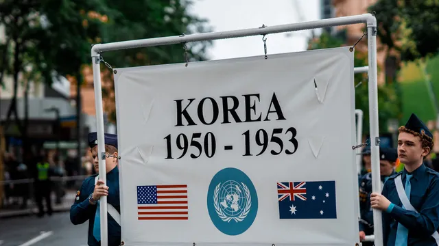 호주에서도 응원을 보내요
미안합니다