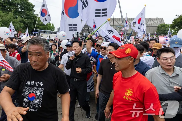 장동혁 "올공 순수한 의지 관철할 것…野 추천 무제한 특검 도입"

"국민 한표조차 못 지키는 정치, 존재 이유 있나" 장동혁 국민의힘 대표는 