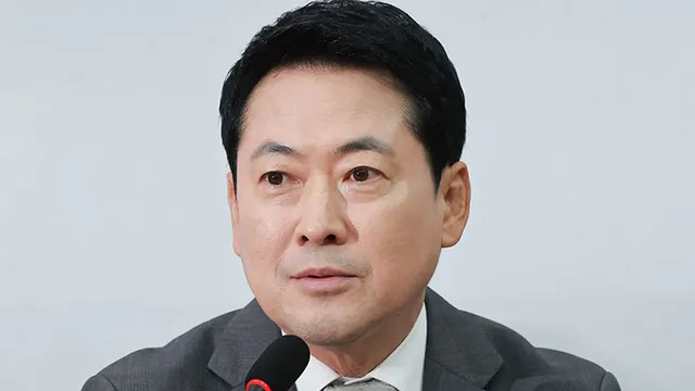 장동혁 "국민의힘 추천 '무제한 특검'으로 진상 밝혀야"

장동혁 "국민의힘 추천 '무제한 특검'으로 진상 밝혀야"장동혁 국민의힘 대표가 투표용