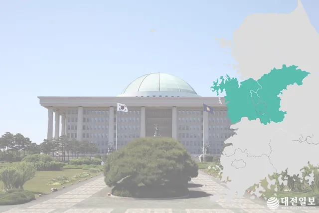 여야 강대강 대치, 지역 현안 제자리 걸음

정치권의 강대강 대치가 이어지면서 지역 현안에 대한 답보를 우려하는 목소리가 나온다.22대 후반기가