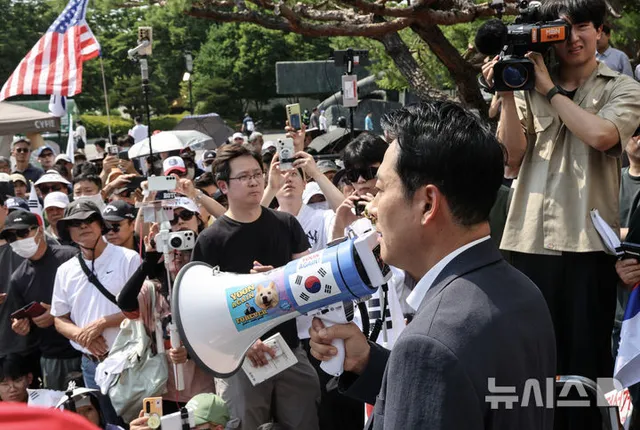 국힘 "장동혁 올공 방문, 野 추천 특검법 수용 시점까지 이어질 것"

[서울=뉴시스]김지훈 전상우 기자 = 국민의힘은 더불어민주당이 선관위 특