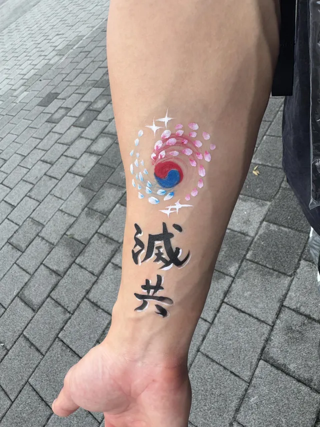 금토일 3일 연속 올공 너무 행복하다.
부산에 사는게 이렇게 짜증나다니
경기권에 살았으면 매일매일 올공 갔을텐데
너무너무너무너무 아쉽다.

애국