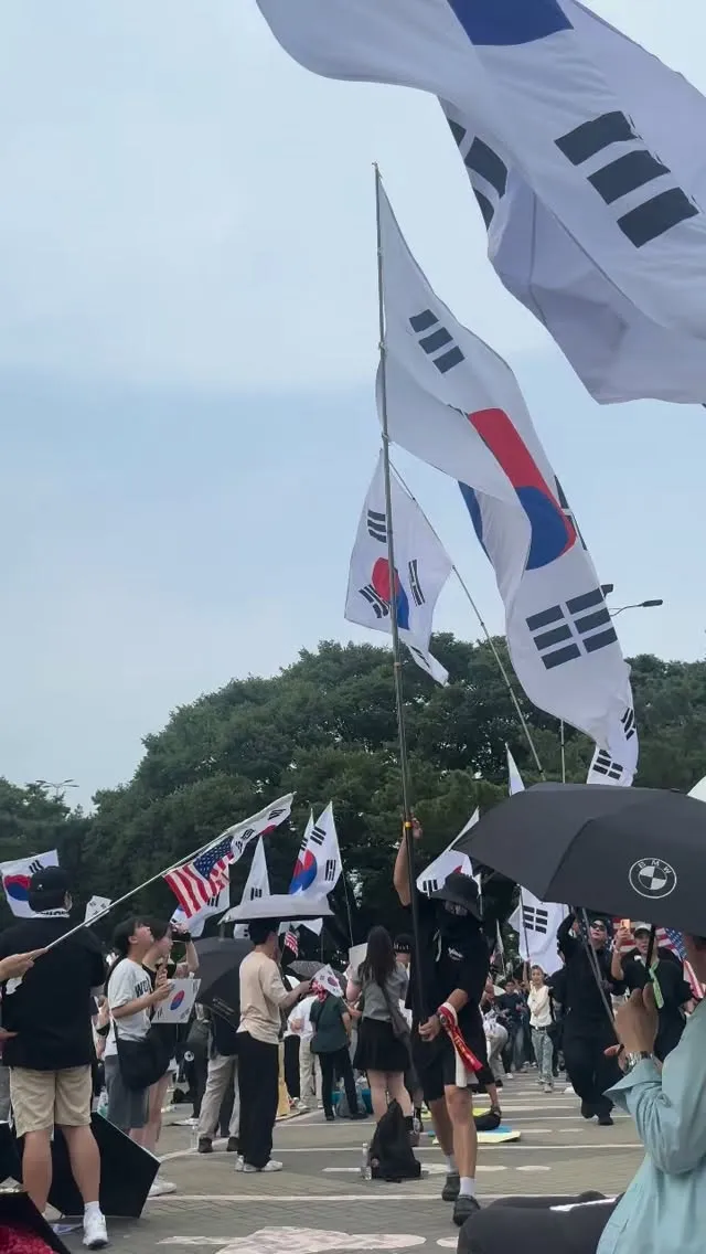 7/4(토) 올림픽공원 오후 근황
여전히 뜻을 함께 하는 이들이 많음을..!