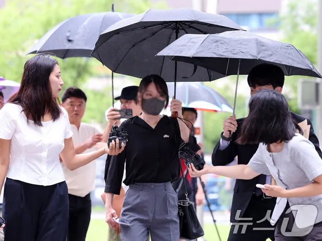 잠실 개표소 진입 막은 '올다르크' 구속 기로…'묵묵부답'

핸드볼 대표팀 불법 수색·공무집행 방해 등 4명도 서울 송파구 잠실 개표소 봉쇄 시