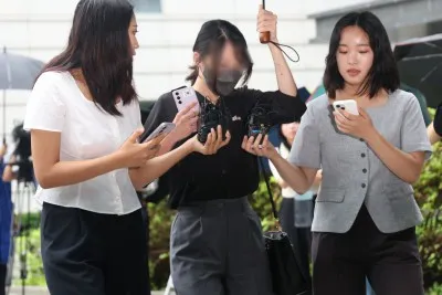 잠실 개표소 진입 막은 30대 여성 구속영장 기각…"증거인멸·도주우려...

[서울=뉴스핌] 고다연 기자 = 서울 송파구 올림픽공원 개표소 봉쇄