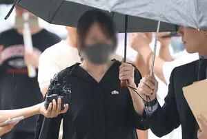 '잠실 개표소 봉쇄' 올다르크 구속영장 기각…"증거인멸·도주 우려 없어...

서울 송파구 잠실 개표소 봉쇄 시위 현장에서 대한체육회 관계자들의