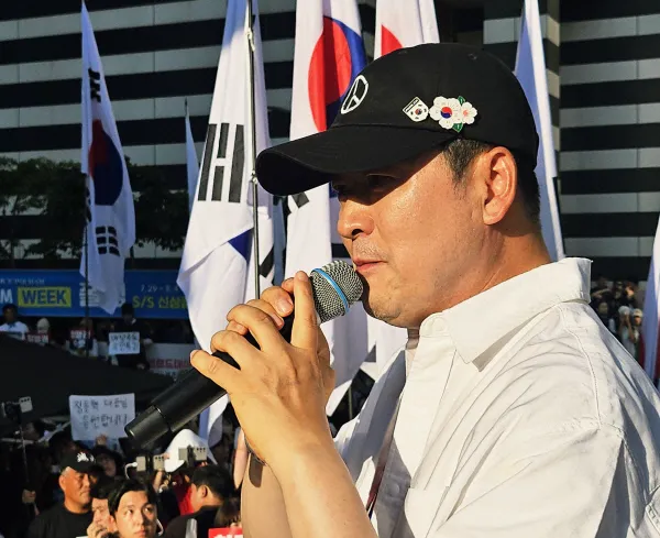 장동혁, 대구 찾아 "선관위 해체, 사전투표 폐지해야"

장동혁 국민의힘 대표가 6·3 지방선거 이후 이어온 투표용지 부족 사태 관련 장외 투쟁