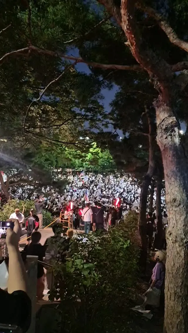 대한민국 국민은 위대했습니다.
오늘은 먼저 가지만 다시 와서 목소리 내겠습니다.
뽜이팅입니다!!