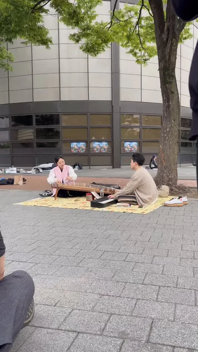 아침에 너무 올리고 싶었지만 업로드 제한 때문에 업로드하지 못했던 동영상입니다.
연주해주신 yageum_yageum님께 감사드립니다!
(전 게시