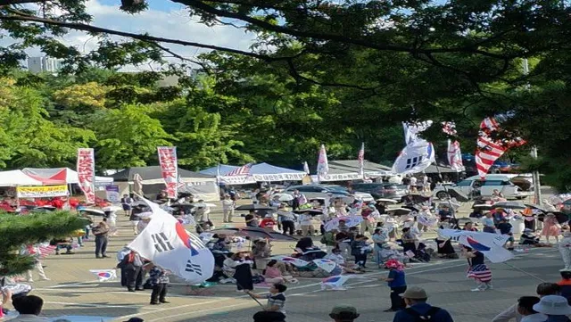 07.26 올림픽 공원 감사합니다🇰🇷🇰🇷
.
.
#잠실민주화운동 #올림픽공원 #자유는공짜가아니다 #감사합니다