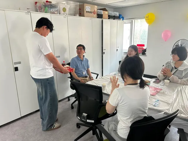 🫶🏻청소년운영위원회 기관장간담회🫶🏻

안녕하세요! 잠실청소년센터 청소년운영위원회 ‘다원’입니다!
오늘은 아주 중요한 활동을 진행했는데요!