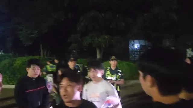 전한길 아저씨 오늘도 나옴
쁘락지랑 대진연 아까도 내쫓음
근데 확실히 수요일이 위험함
숫자가 엄청 적음