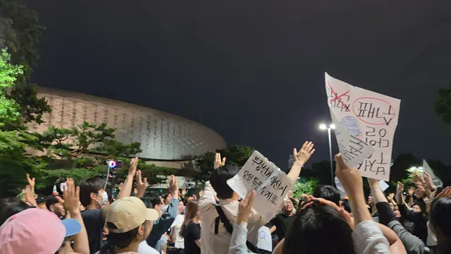 잠실 민주화 운동 예배!

날로 부흥하는 예배, 성령이 충만한 예배...!