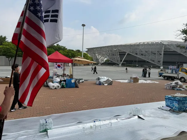 오자마자 열받네 하……