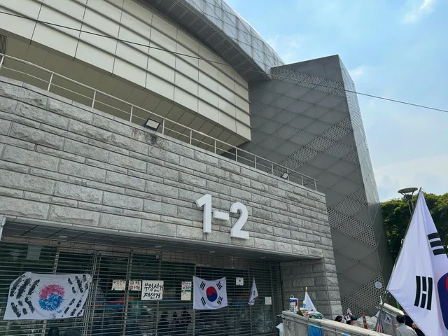 선동에 휩쓸리지 말고 다 같이 하나될 때인 것 같아요!
더운데 다들 힘내세요~