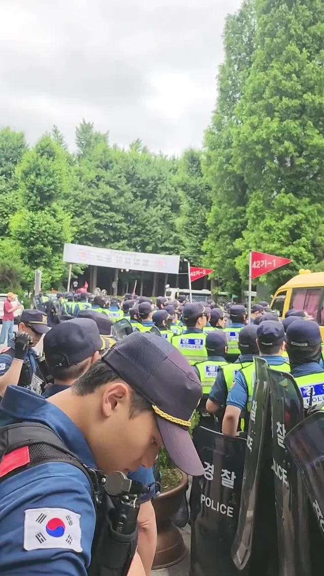 이런 참담한 현장을 살면서 대체 몃번이나 겪는거야