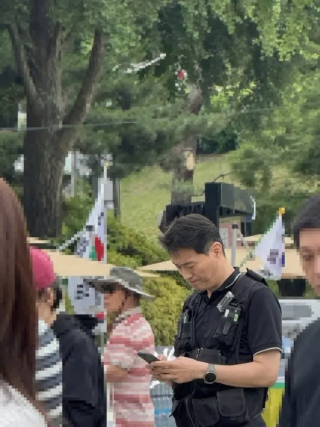송파서 기동대장 등장했대요.